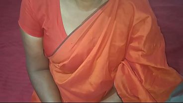 Wanita Asia Lagi Mainin Diri Sendiri Sendirian, Basah Kuyup Nikmatin Sensasi