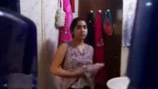 Video Mesum Bini Orang Mandi Colong Colongan