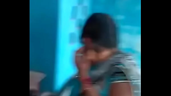 Desi, Gue Mau Lo Nyium Bibir Gue Sampe Lecet Sambil Gue Cubit-cubit Paha Lo Yang Montok.