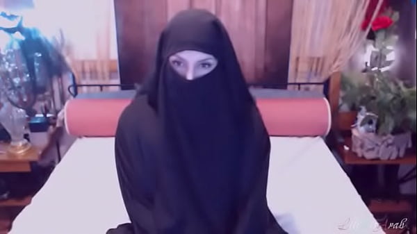 Guru Nya Digoyang, Murid Arab Ngesot Minta Nilai Tambahan