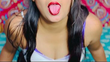 Desi Bhabhi Lagi Mau Anal, Ngewek Sambil Ngangkat Rok Sari, Pantatnya Digoyang-goyangin